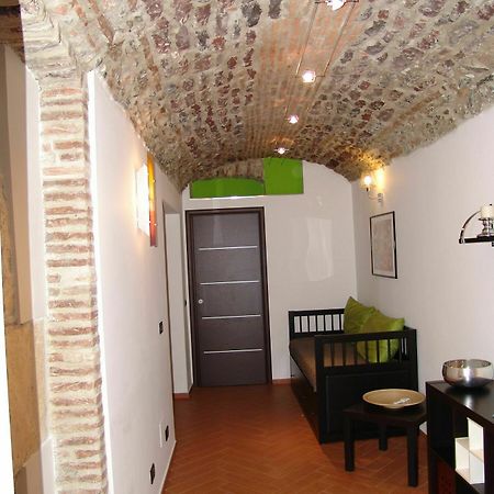 Incentro Apartments Милацо Екстериор снимка