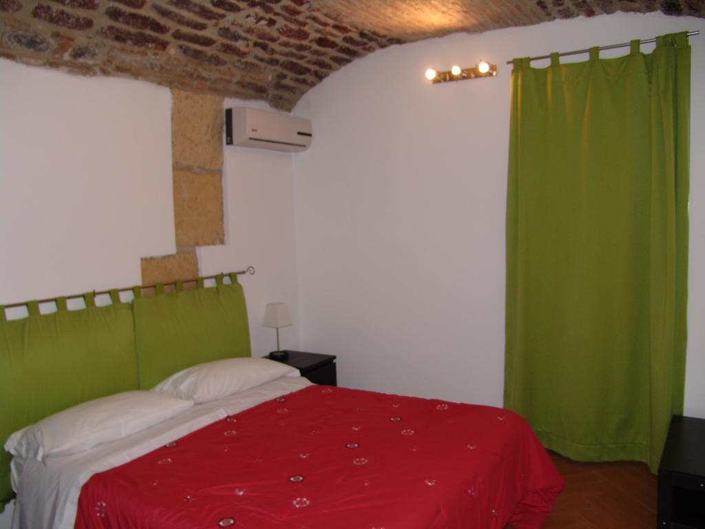 Incentro Apartments Милацо Екстериор снимка
