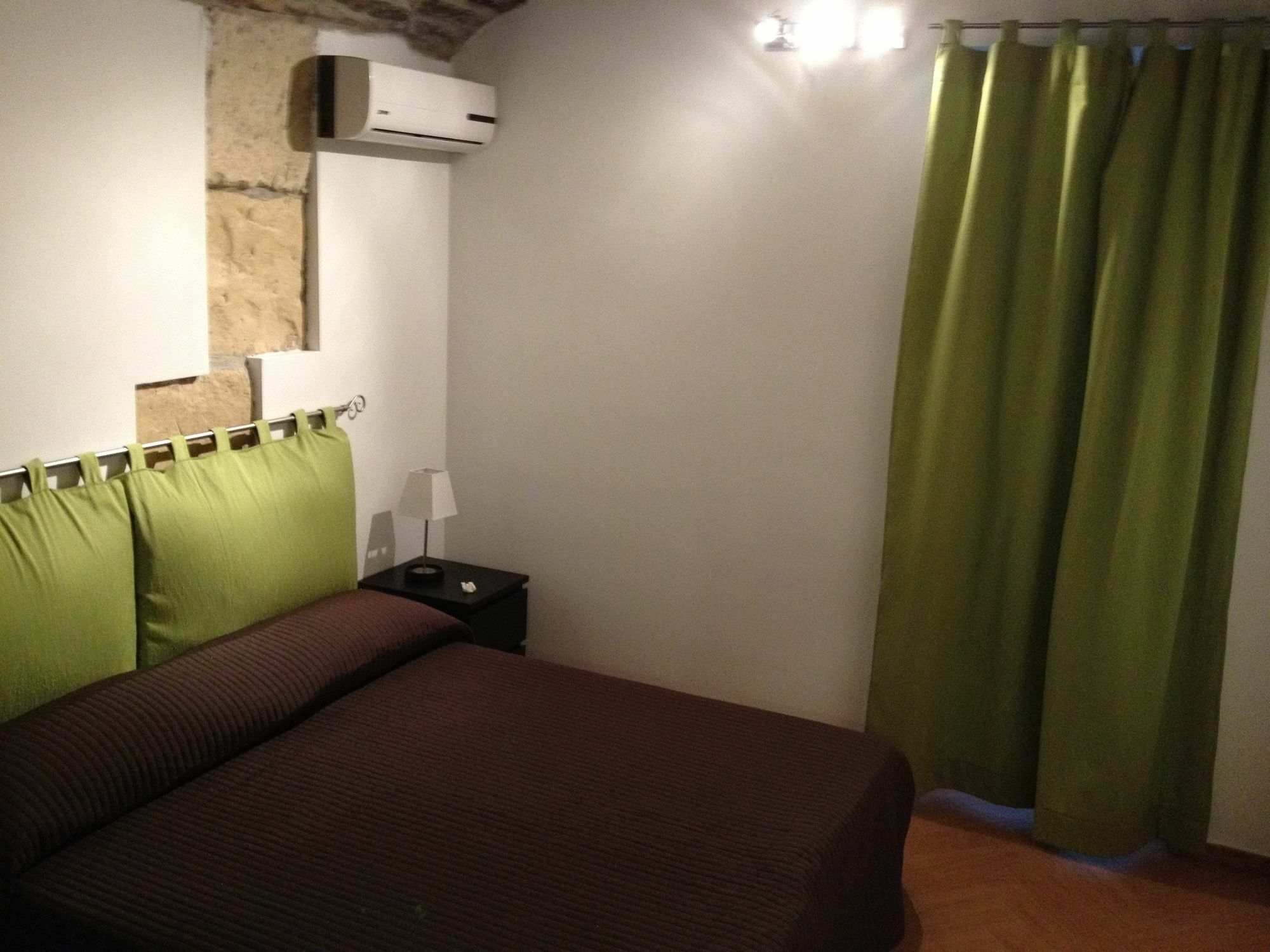 Incentro Apartments Милацо Екстериор снимка